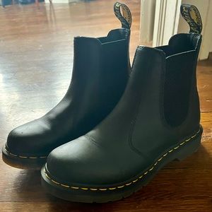 Dr Marten Smooth Leather Classic Chelsea Boots